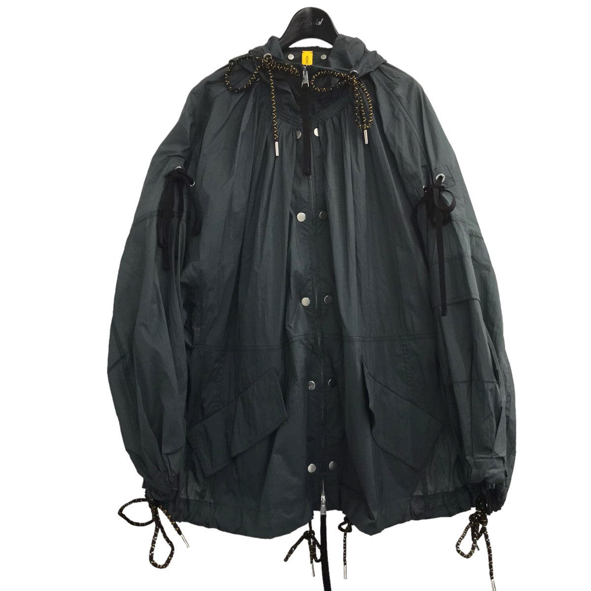 MONCLER GENIUS(モンクレール ジーニアス) 「DELPHI」ナイロンパーカーF10941B50480 F10941B50480 グリーン  サイズ 0｜【公式】カインドオルオンライン ブランド古着・中古通販【kindal】