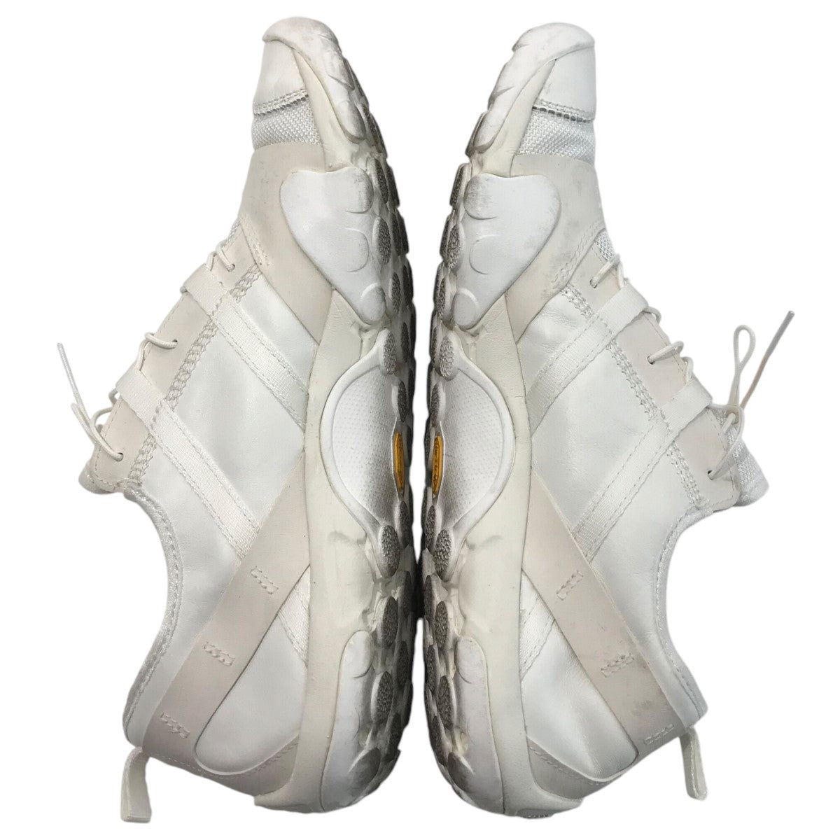 ニューバランス×イッセイミヤケの「MT10OIM」 ローカットスニーカーです。 NEW BALANCE×ISSEY MIYAKE シューズ 古着・中古アイテム