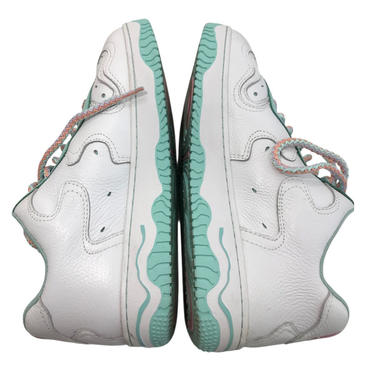 ローカットスニーカー