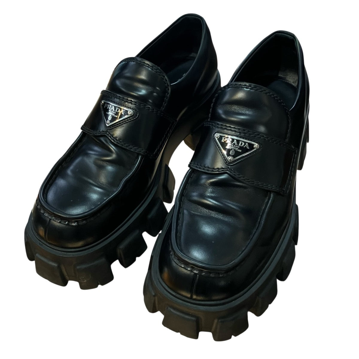 PRADA(プラダ) 「monolith brushed」レザー ローファー2DE129 2DE129