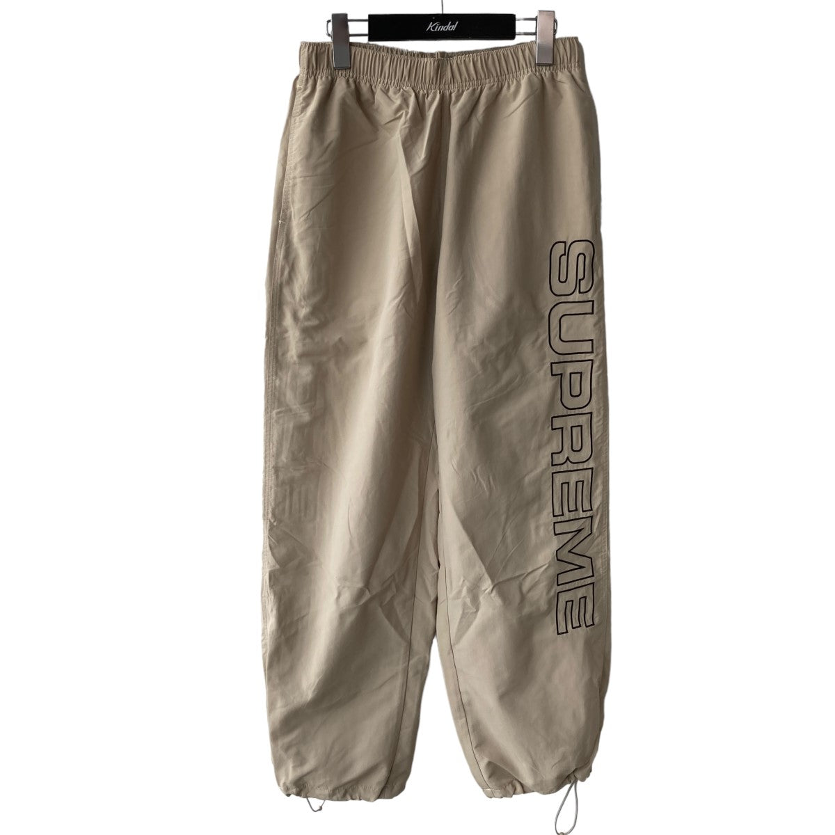 SUPREME(シュプリーム) 23AW spellout embroidered　Track Pant ベージュ サイズ  13｜【公式】カインドオルオンライン ブランド古着・中古通販【kindal】