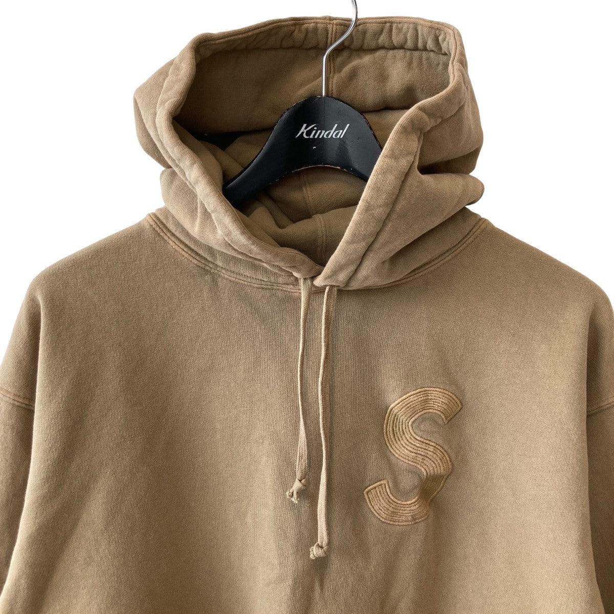 Supreme 古着・中古 シュプリームの23SS OVERDYED S LOGO HOODED SWEATSHIRTです。