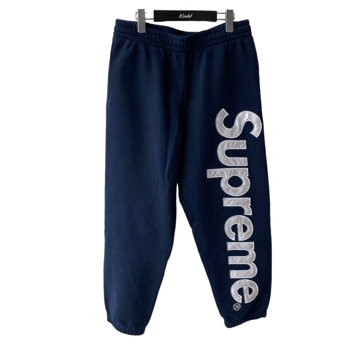 Supreme(シュプリーム) 22AWSatin Applique Sweatpantスウェットパンツ ネイビー サイズ  M｜【公式】カインドオルオンライン ブランド古着・中古通販【kindal】