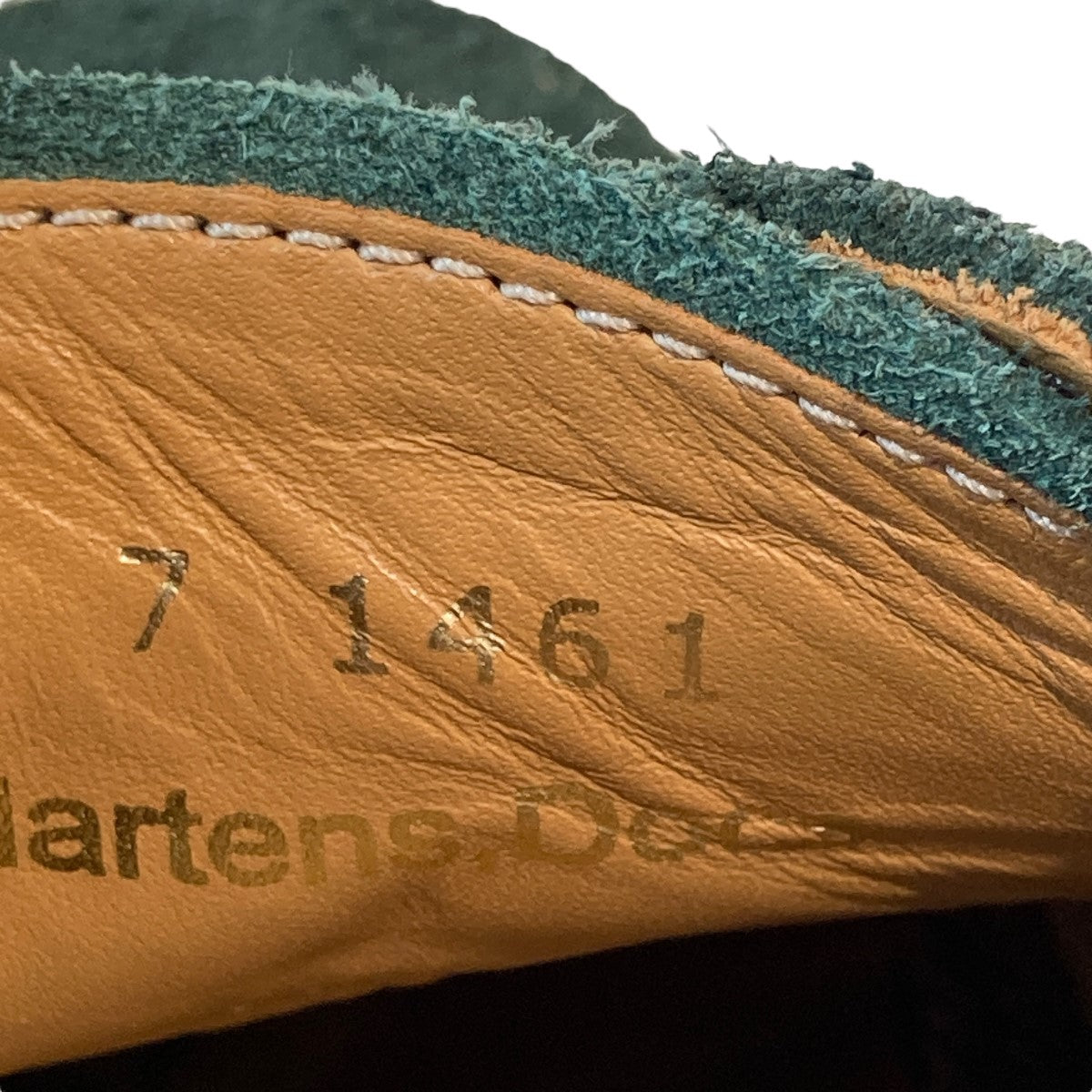 Dr.Martens 古着・中古 ドクターマーチンのMADE IN ENGLAND Charles F.Stead スエード スウェードシューズ 1461です。