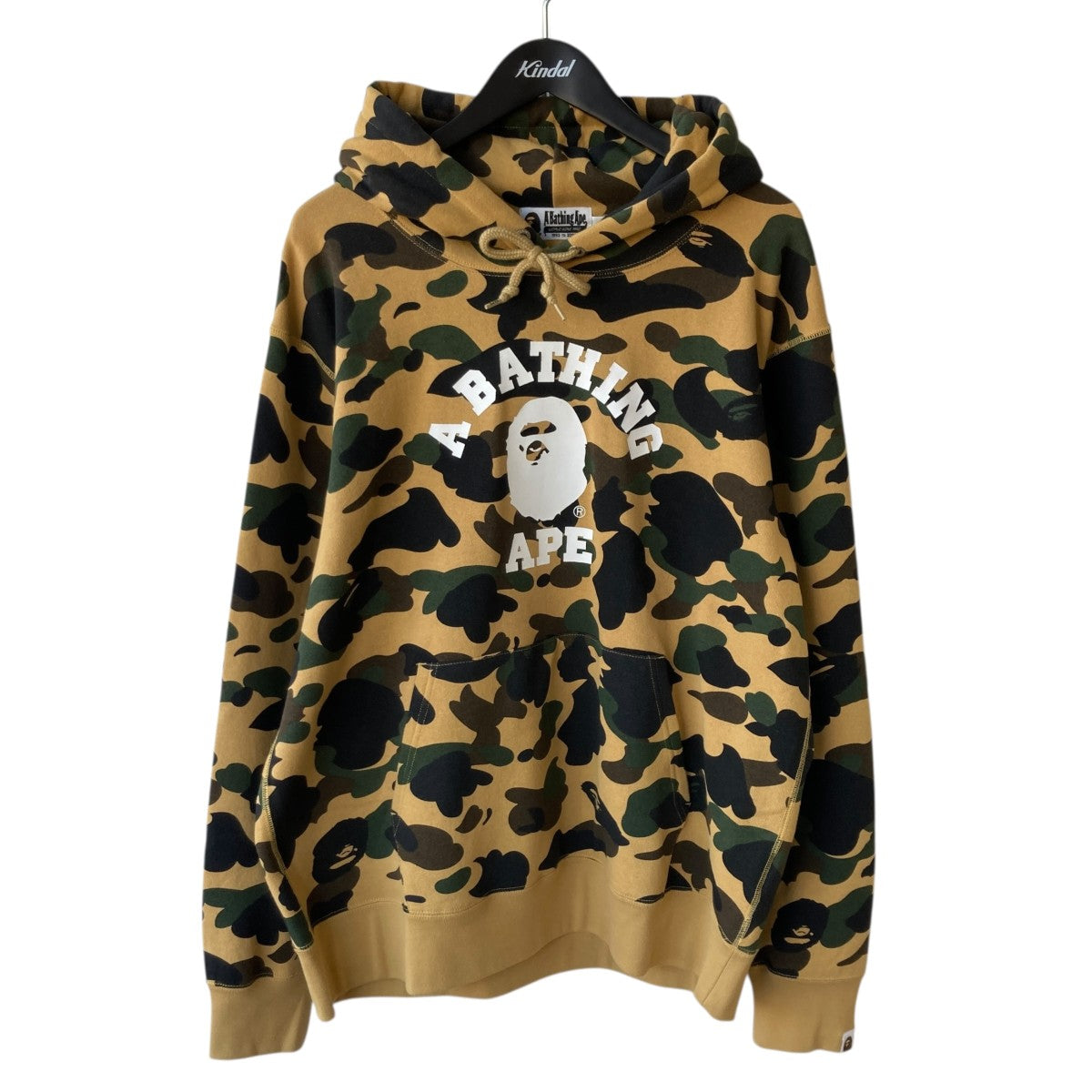 A BATHING APE(アベイシングエイプ) カモフラージュ柄パーカー