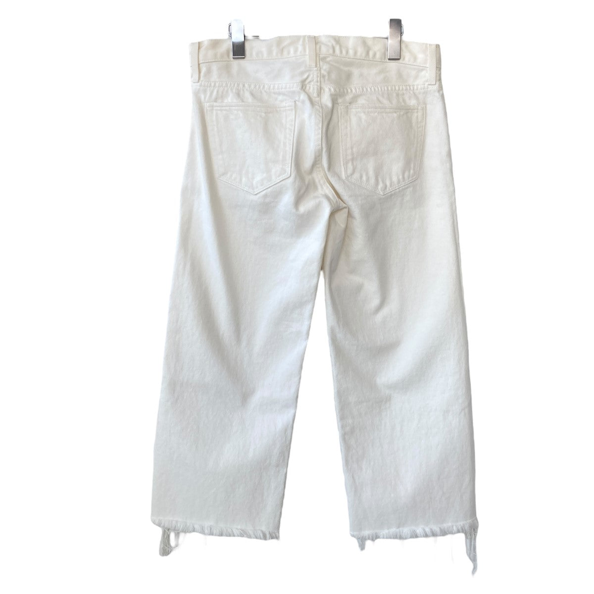 サイモンミラーのカットオフ デニムパンツです。 Simon Miller ボトムス 古着・中古アイテム