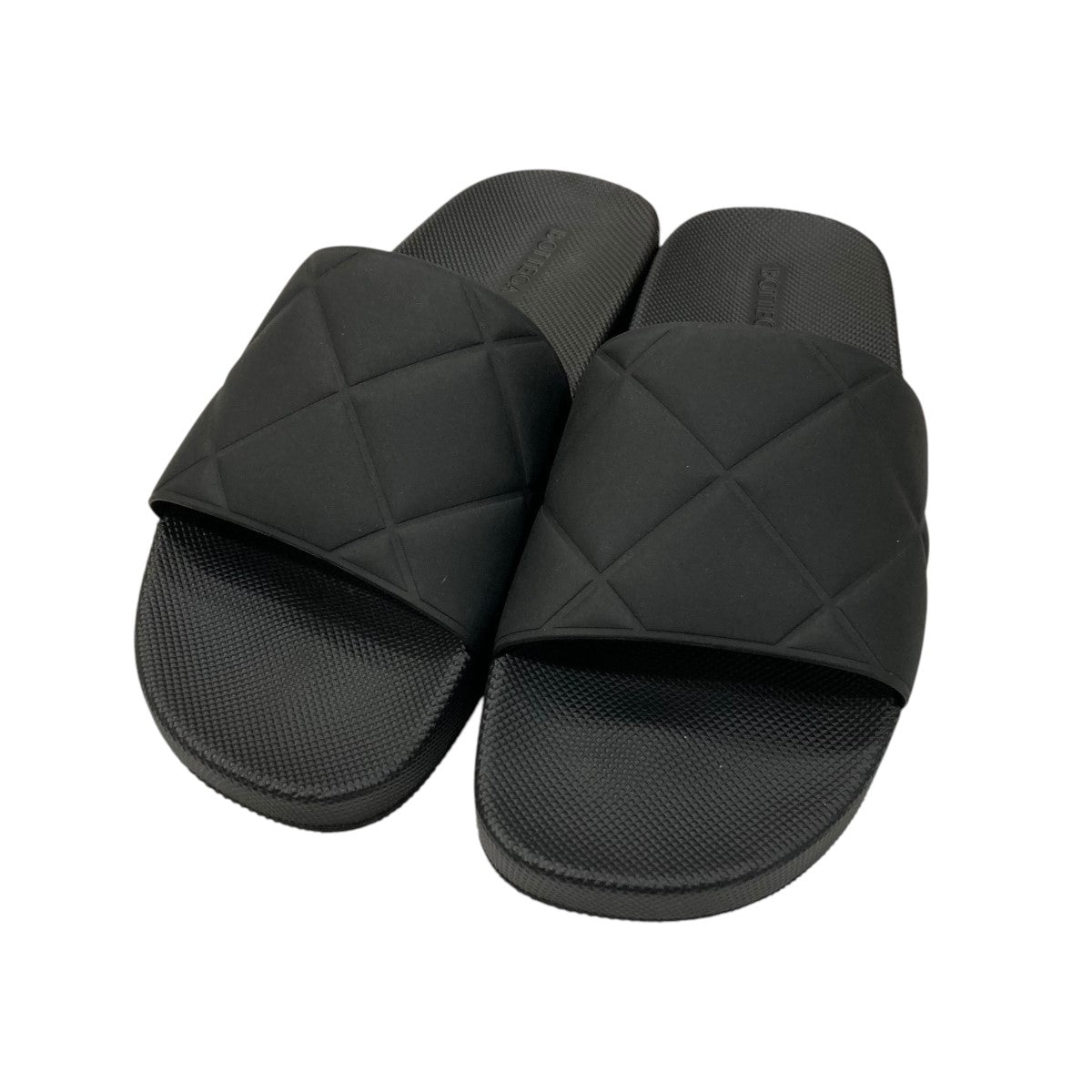 BOTTEGA VENETA(ボッテガヴェネタ) イントレチャートラバー