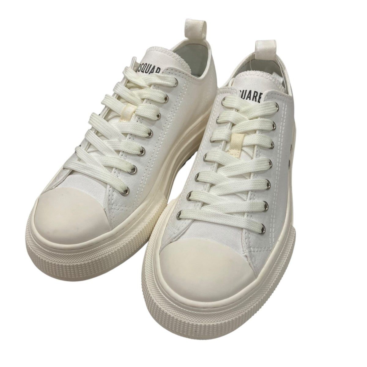 DSQUARED2(ディースクエアード) キャンバススニーカーSNM0290