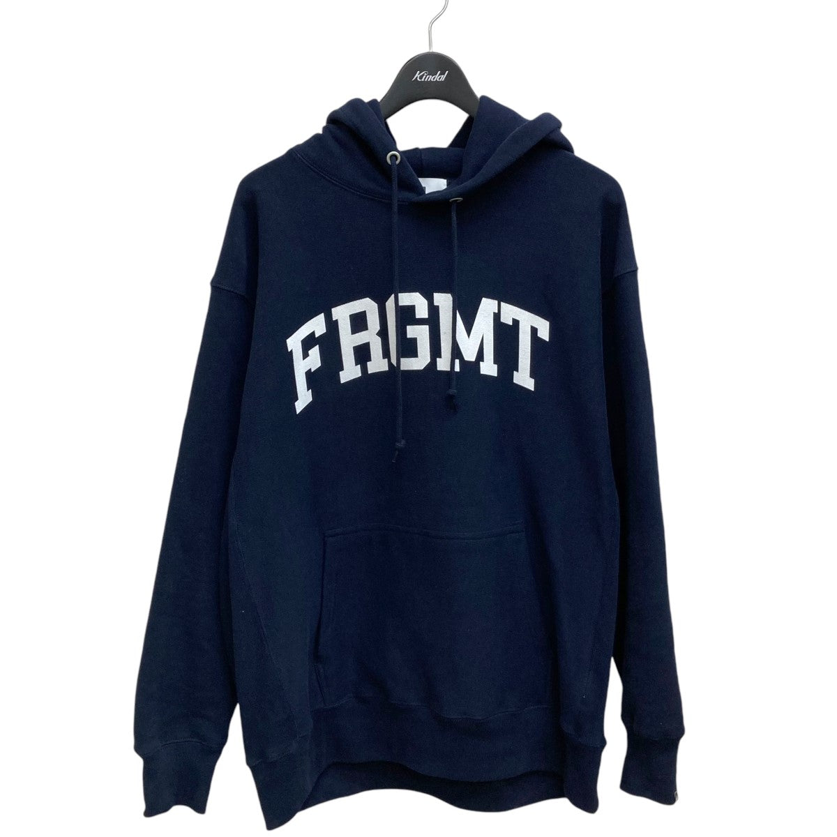 FRAGMENT DESIGN(フラグメントデザイン) FRAGMENT UNIVERSITY FRGMT UNV  HoodieパーカーFRGMT-S4 FRGMT-S4 ネイビー サイズ XL｜【公式】カインドオルオンライン ブランド古着・中古通販【kindal】