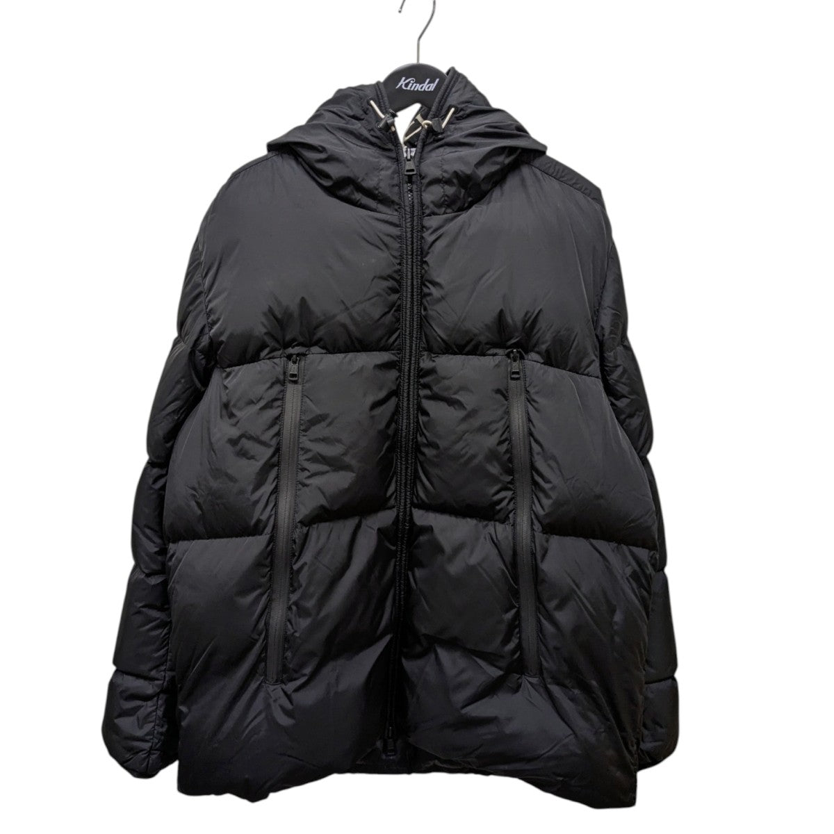 MONCLER(モンクレール) MONTCLAダウンジャケットE20914194385 C0300