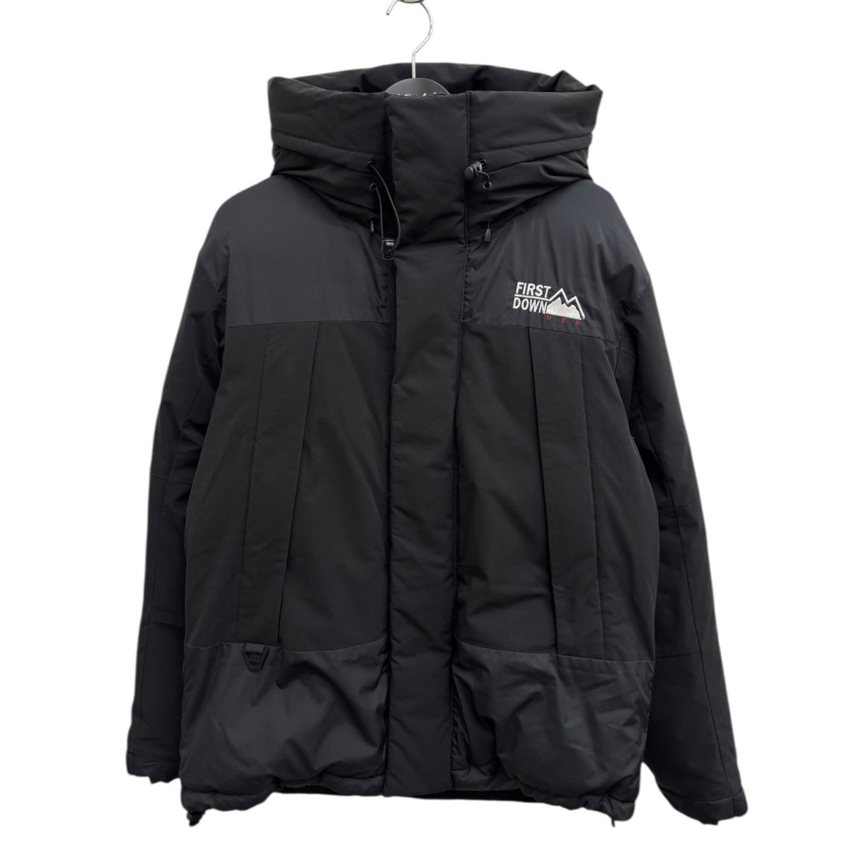 FIRST DOWN / パネルショートダウン/ダウンジャケット/XL/ポリエステル/BLK/無地/203-1502 FIRST DOWN(ファーストダウン) ダウンジャケット203-1502 203-1502