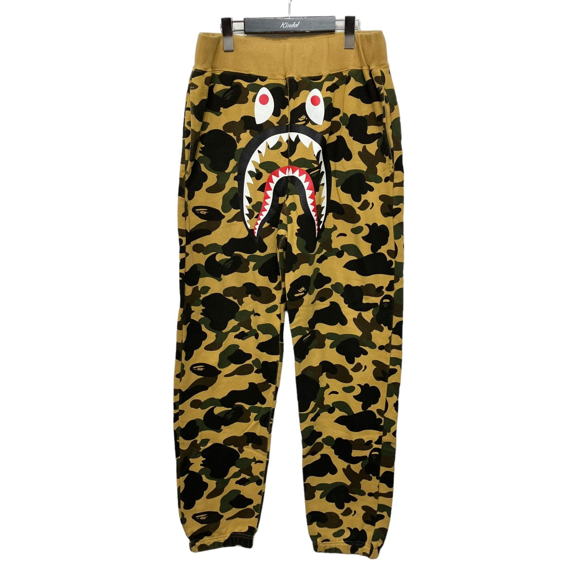 A BATHING APE(アベイシングエイプ) 1ST CAMO WIDE FIT SHARK SWEAT PANTSスウェットパンツ0ZXPTMX52003K  0ZXPTMX52003K ベージュ サイズ L｜【公式】カインドオルオンライン ブランド古着・中古通販【kindal】