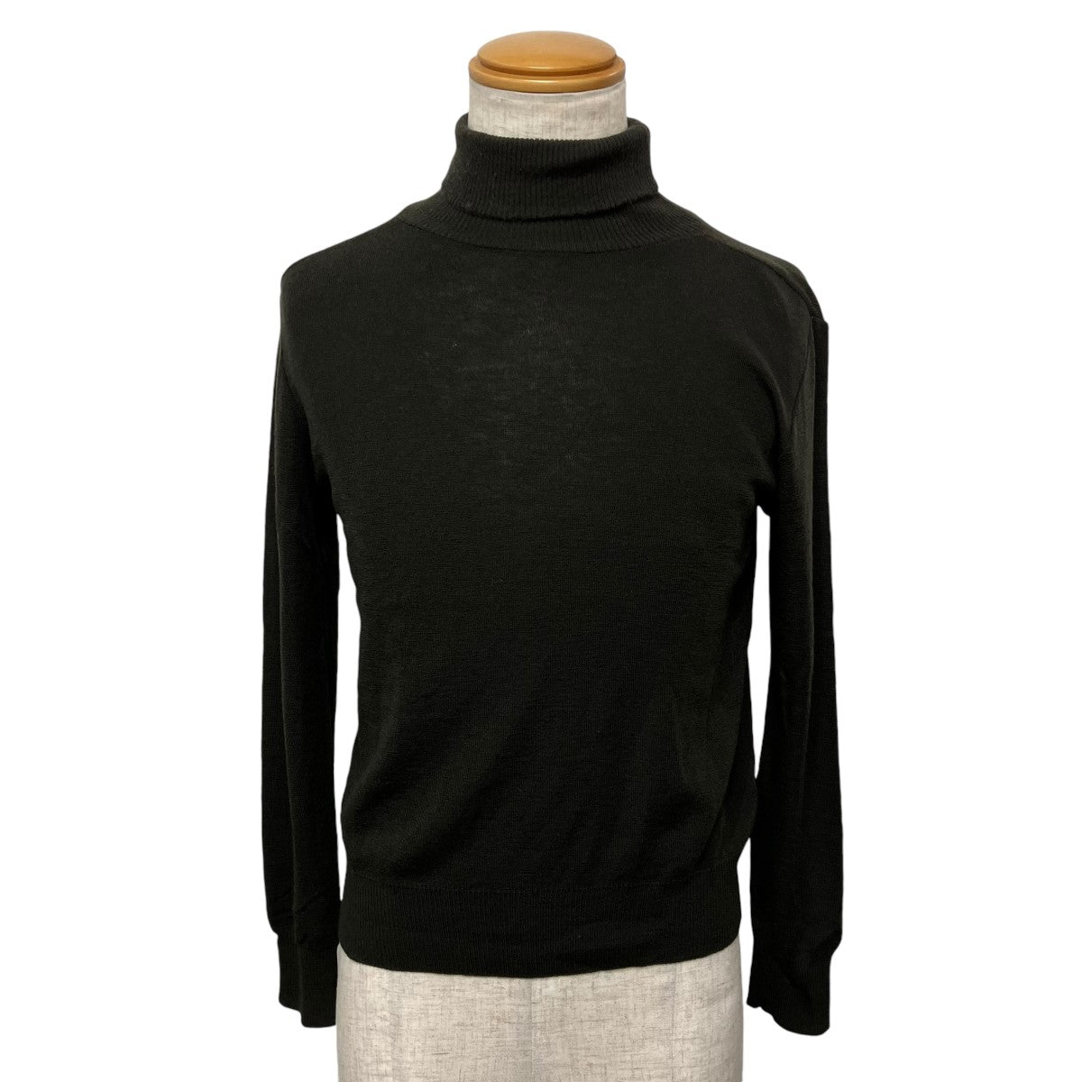 タートルネックニット