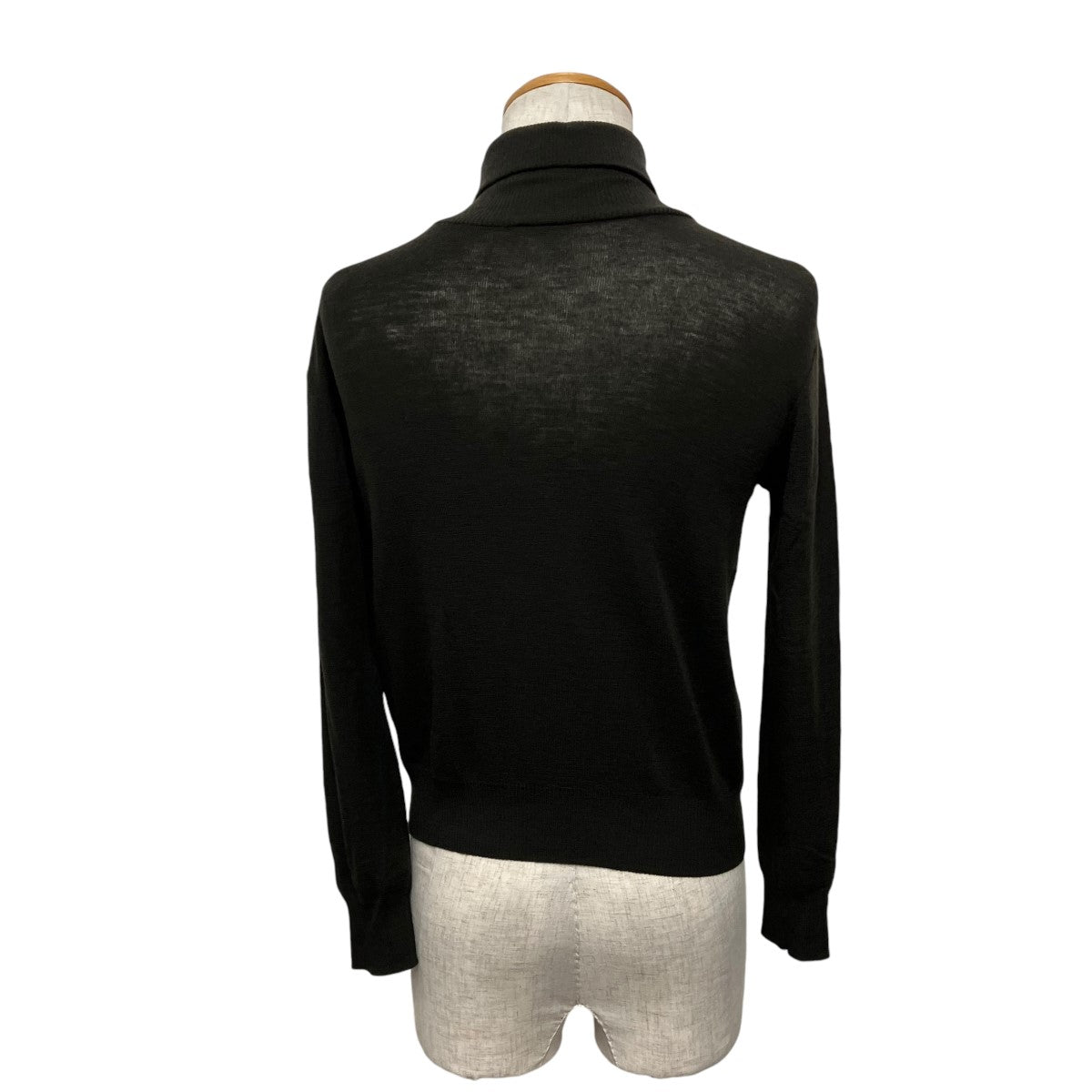 タートルネックニット