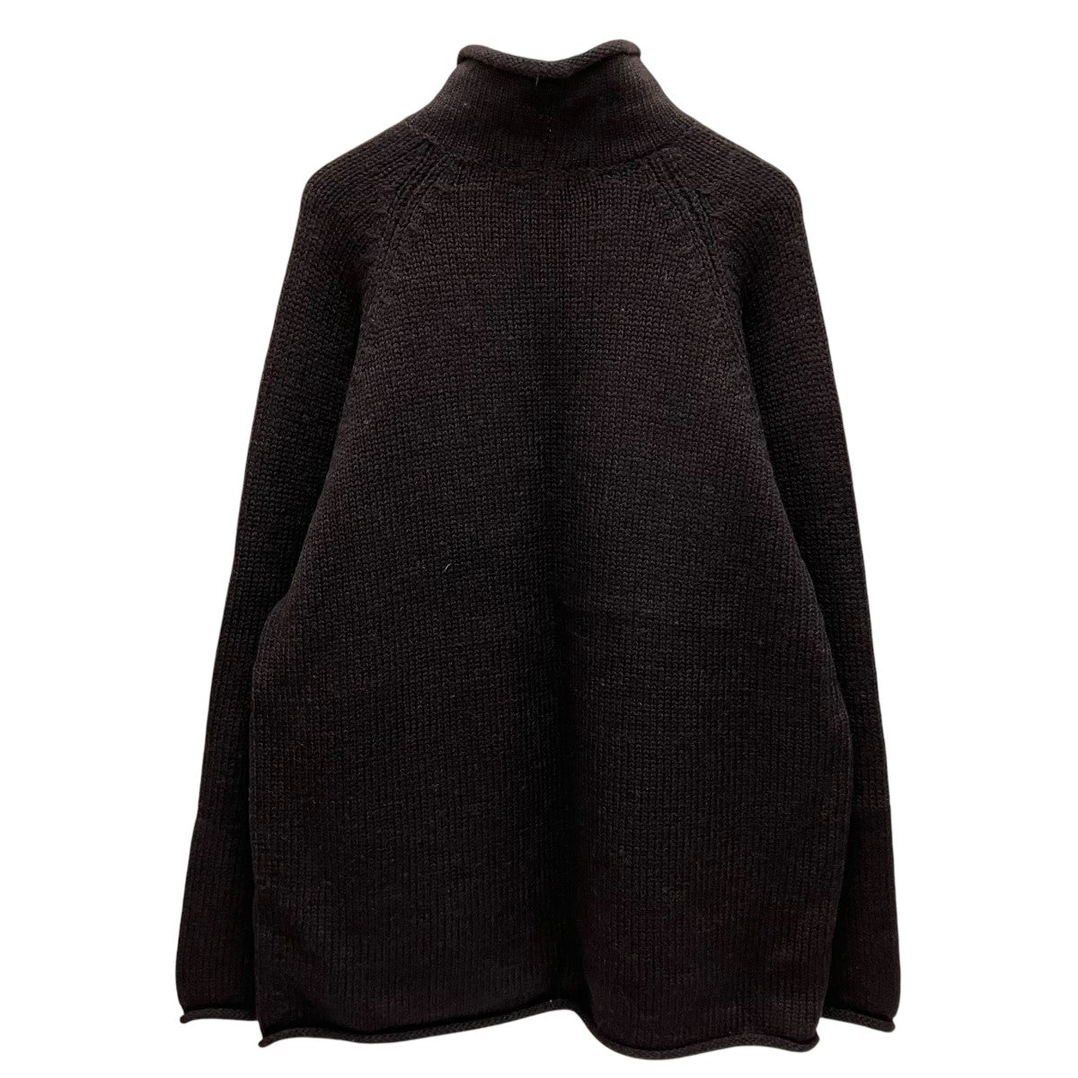 ロールネックニット