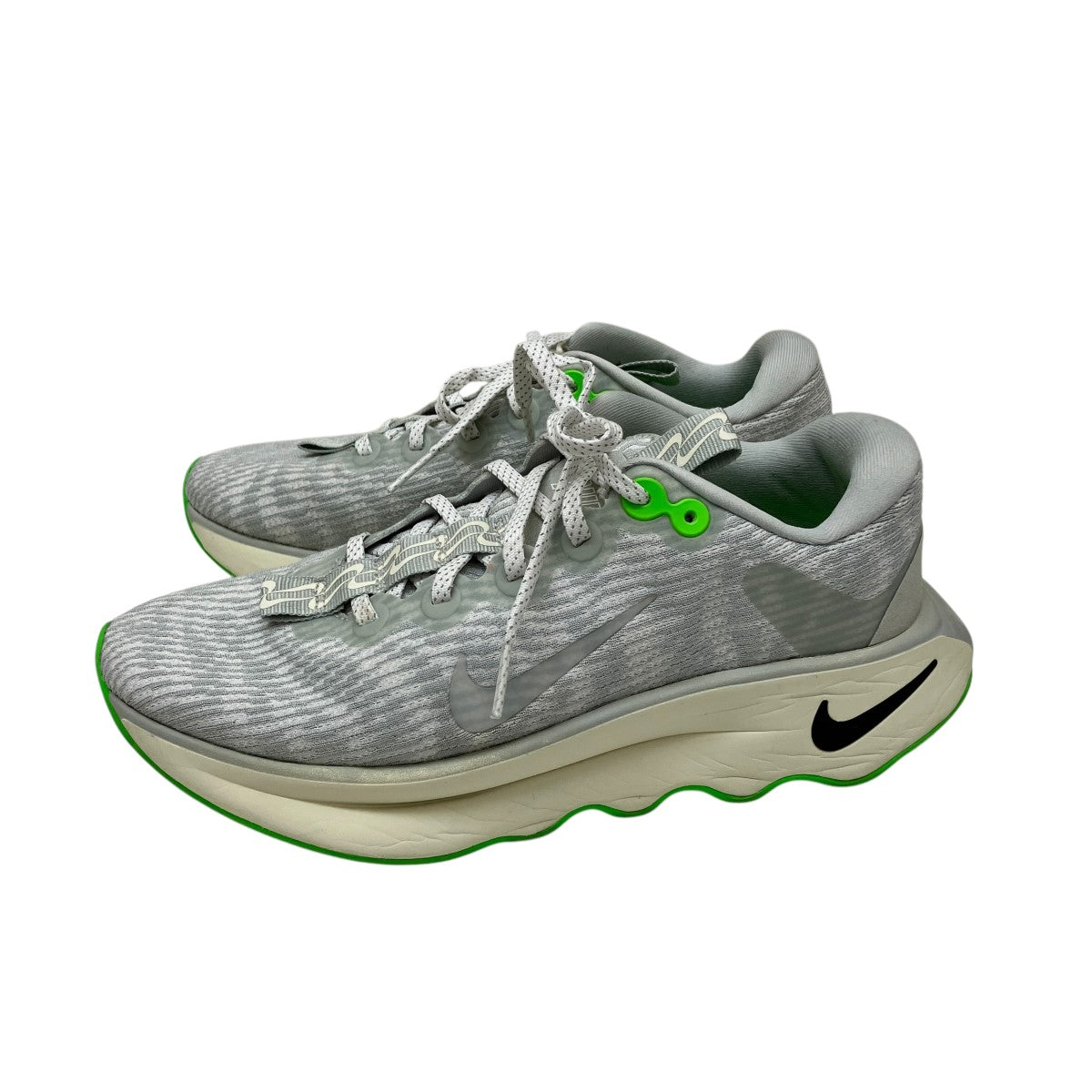 NIKE W MotivaスニーカーDV1238-002 古着・中古-3枚目のアイテム画像