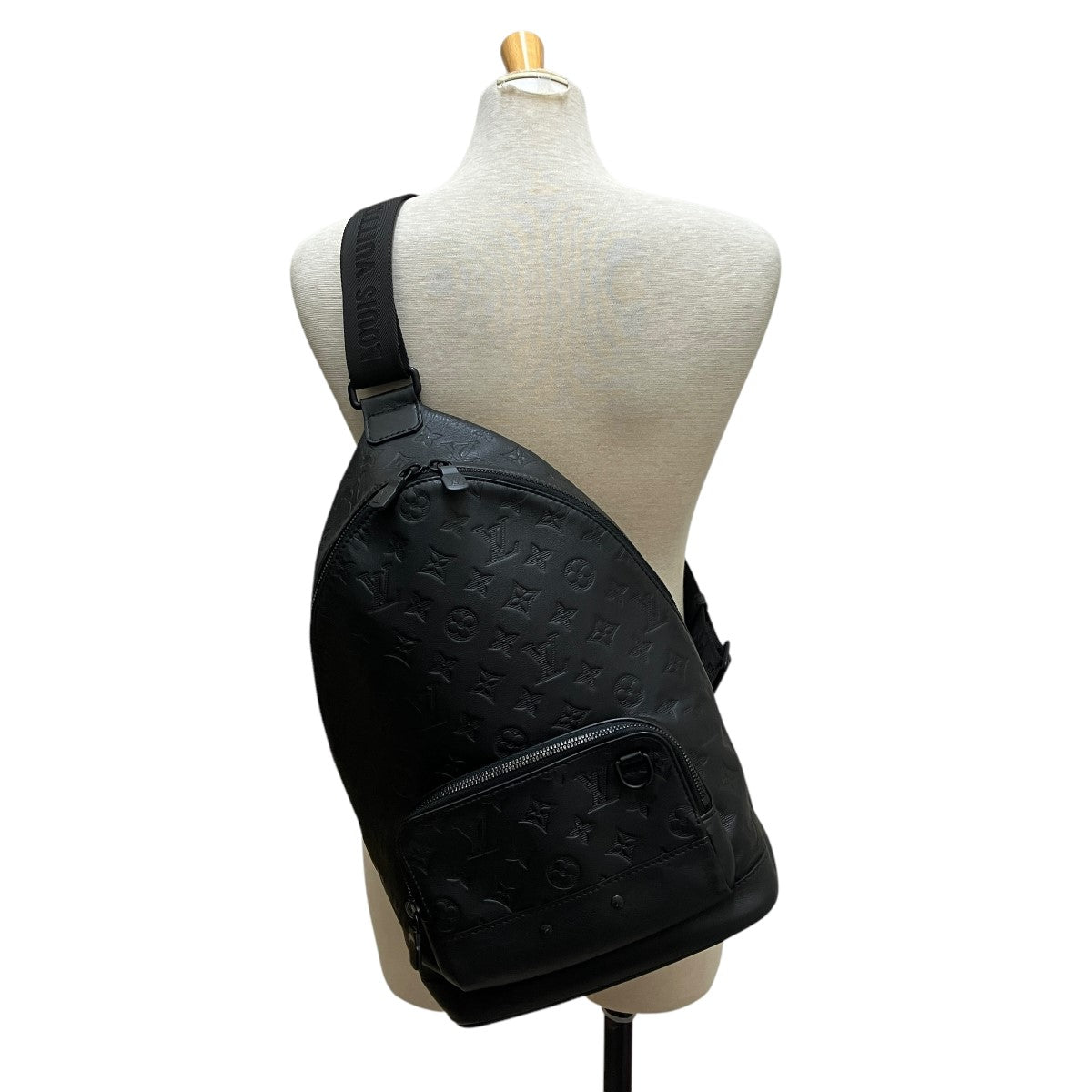 LOUIS VUITTON(ルイヴィトン) レーサー スリングバッグモノグラム