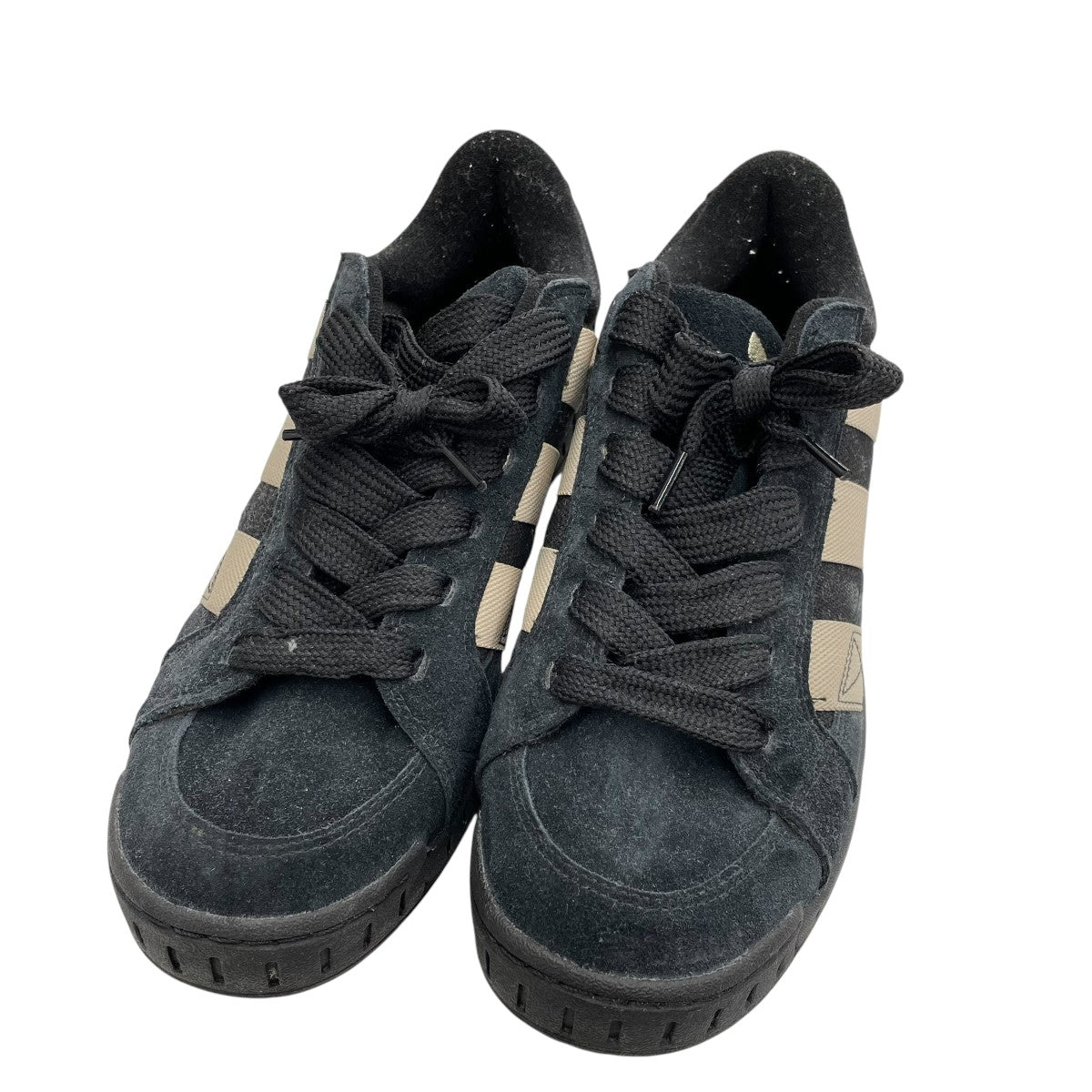 Lawsuit Core BlackスニーカーIG8280