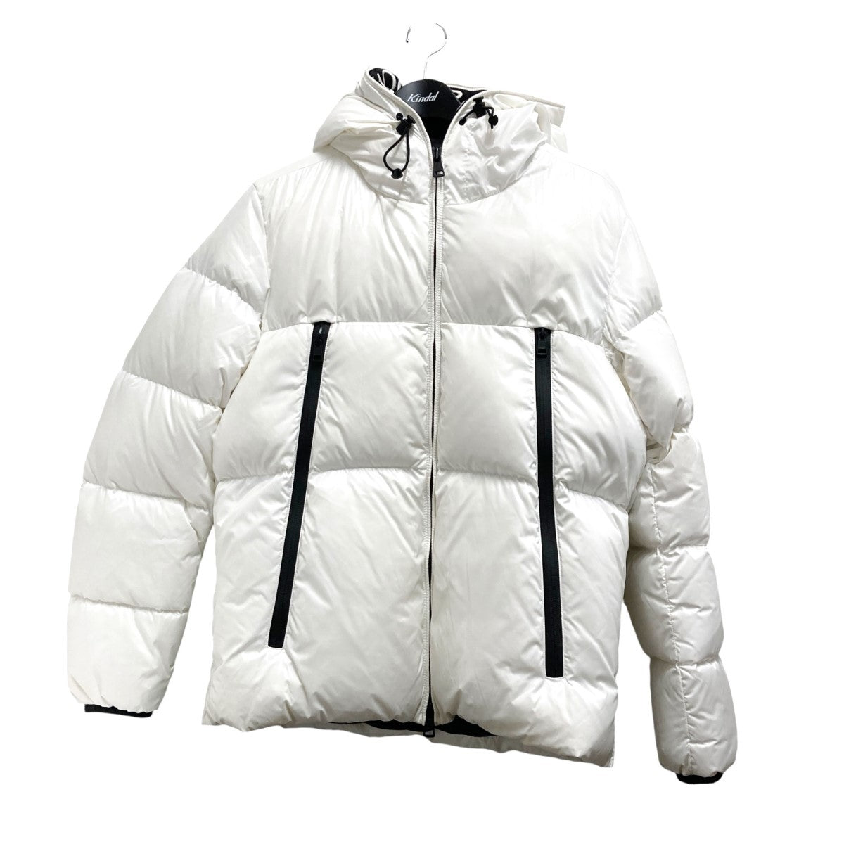 MONCLER(モンクレール) BARONNIESダウンジャケットF20911A51B00 F20911A51B00 ホワイト サイズ  3｜【公式】カインドオルオンライン ブランド古着・中古通販【kindal】