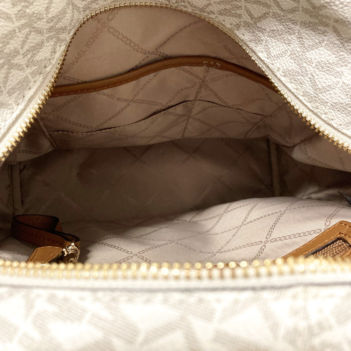 MICHAEL KORS 総柄デイパック30S7GEZB1B 古着・中古-7枚目のアイテム画像