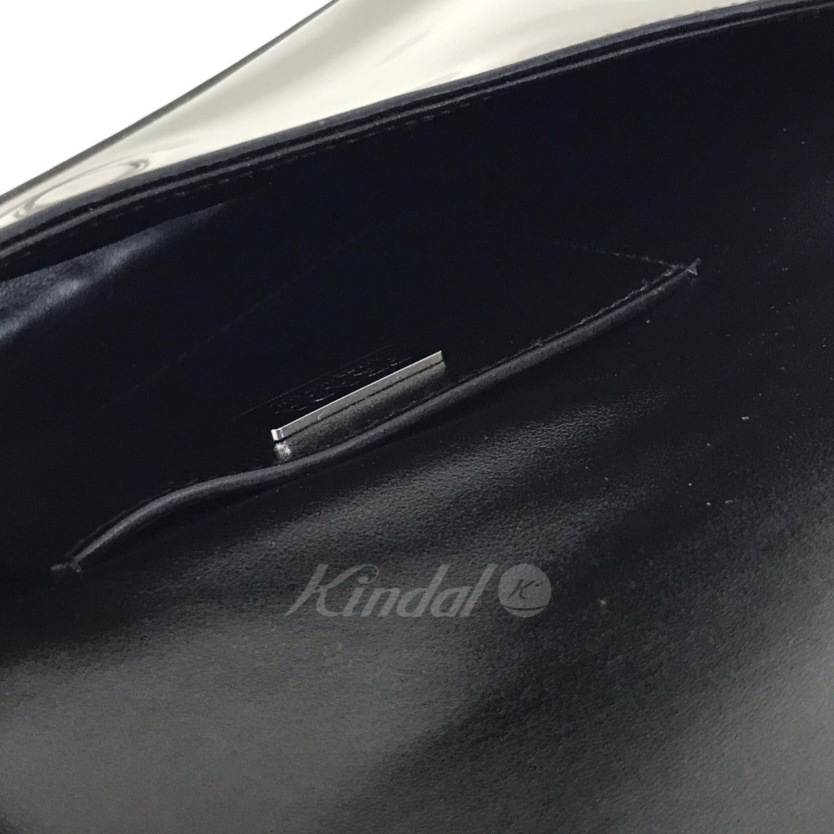 PRADA ブラッシュドレザーショルダーバッグ の古着・中古アイテム