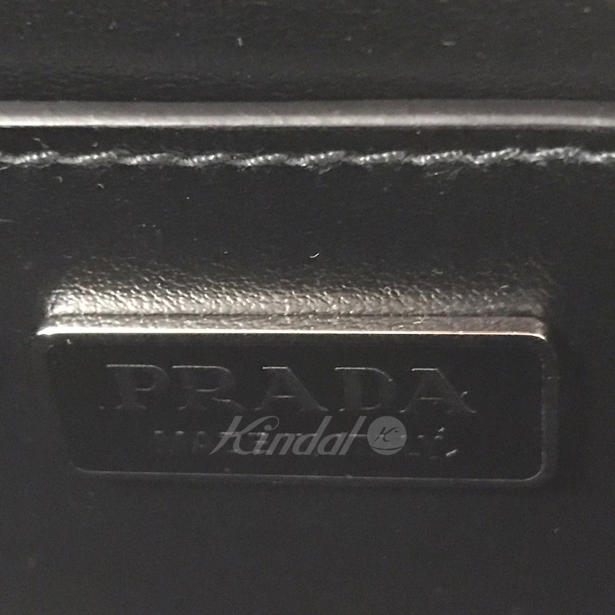 PRADA ブラッシュドレザーショルダーバッグ の古着・中古アイテム