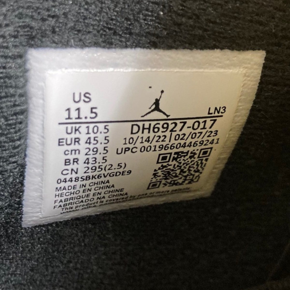 AIR JORDAN 4 RETRO THUNDERスニーカーDH6927-017
