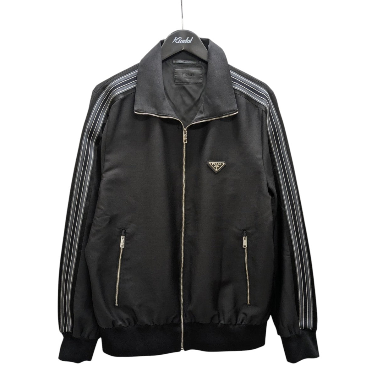 PRADA プラダ MA-1 ナイロンジャケット トライアングルロゴ ブラック プラダ トライアングルロゴ 21年 ナイロン ジャケット 40