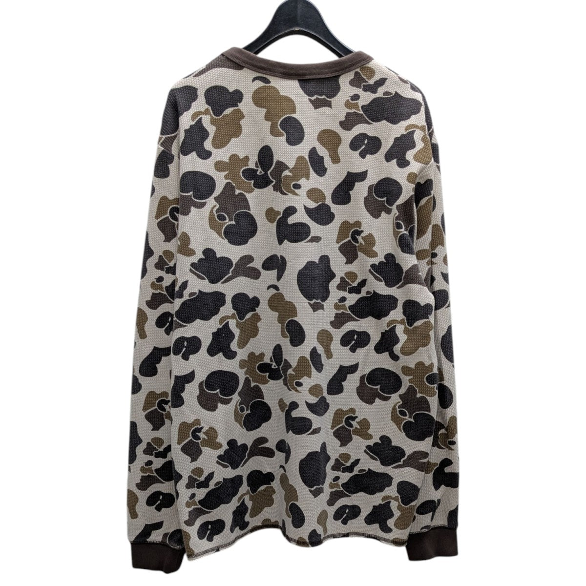 HUF SHRADER CAMO L S THERMAL -DUCK CAMO カモ柄ロゴ刺しゅうサーマル長袖カットソ 古着・中古-3枚目のアイテム画像
