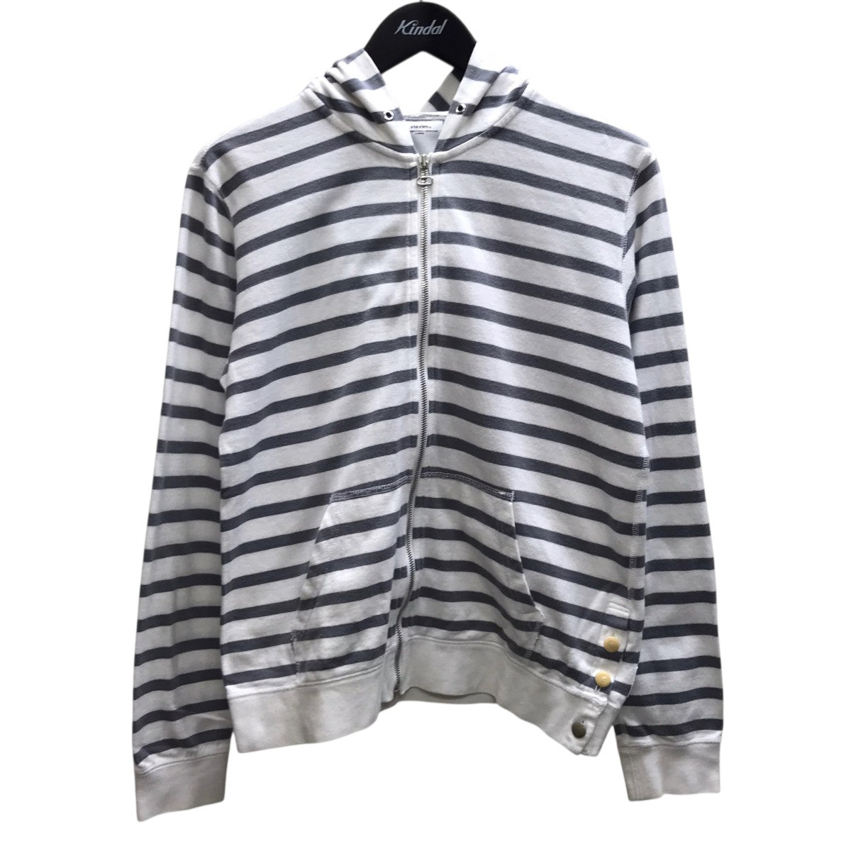 ジップパーカー