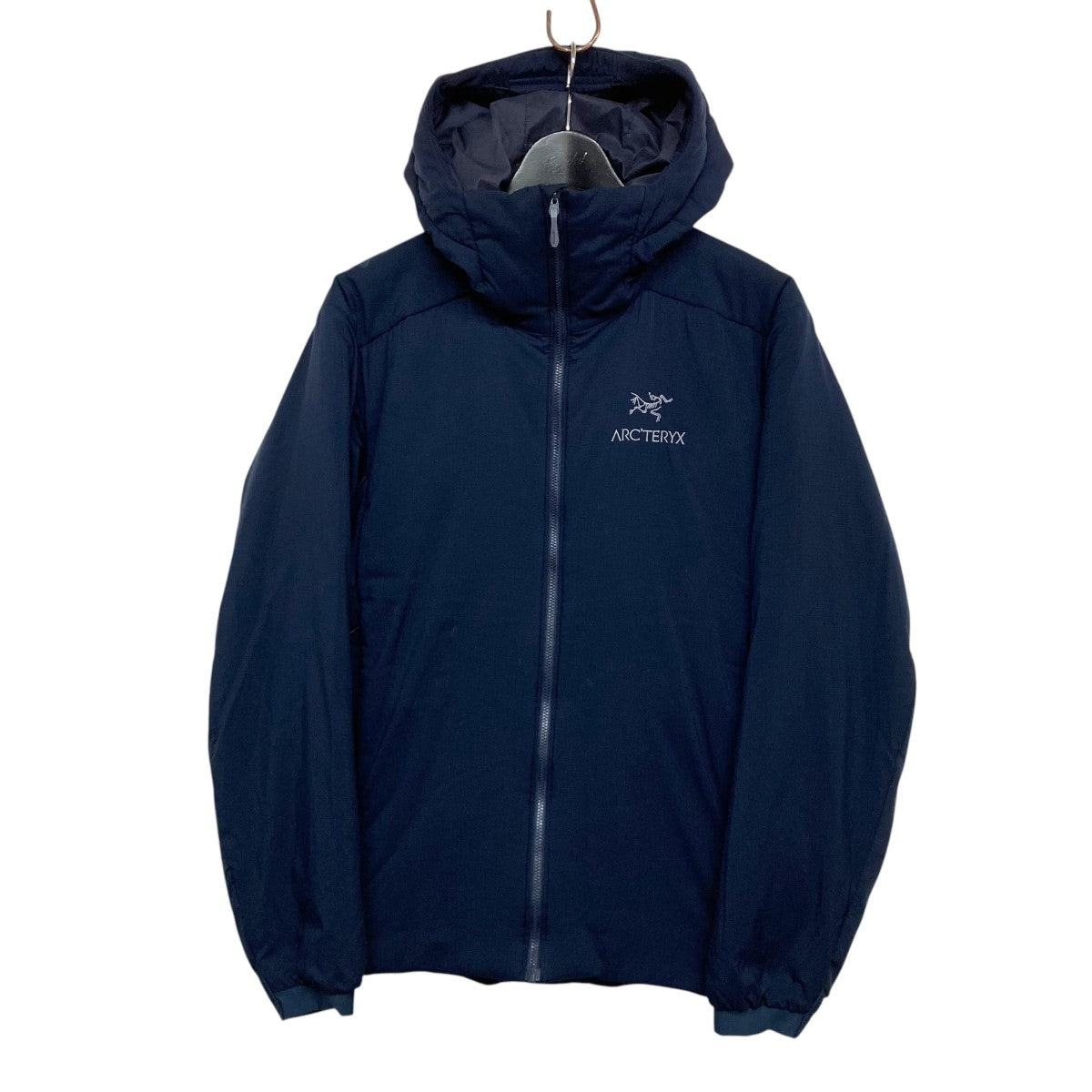 ARC'TERYX(アークテリクス) ATOM AR HOODY中綿ジャケット24105 24105 ネイビー サイズ  XS｜【公式】カインドオルオンライン ブランド古着・中古通販【kindal】