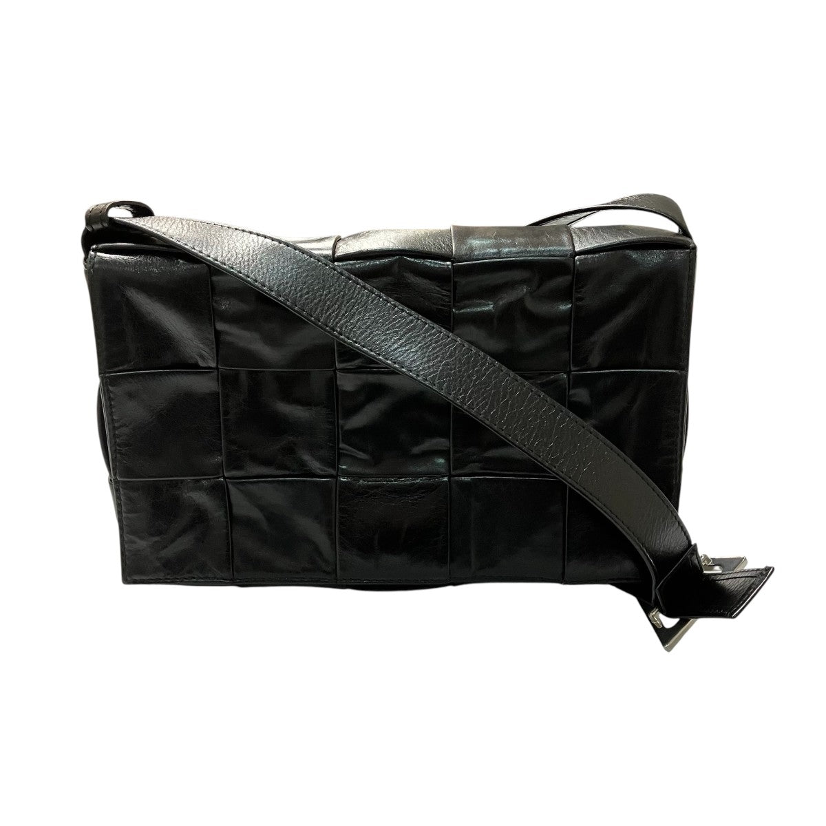 BOTTEGA VENETA(ボッテガヴェネタ) イントレチャート カセットバッグ