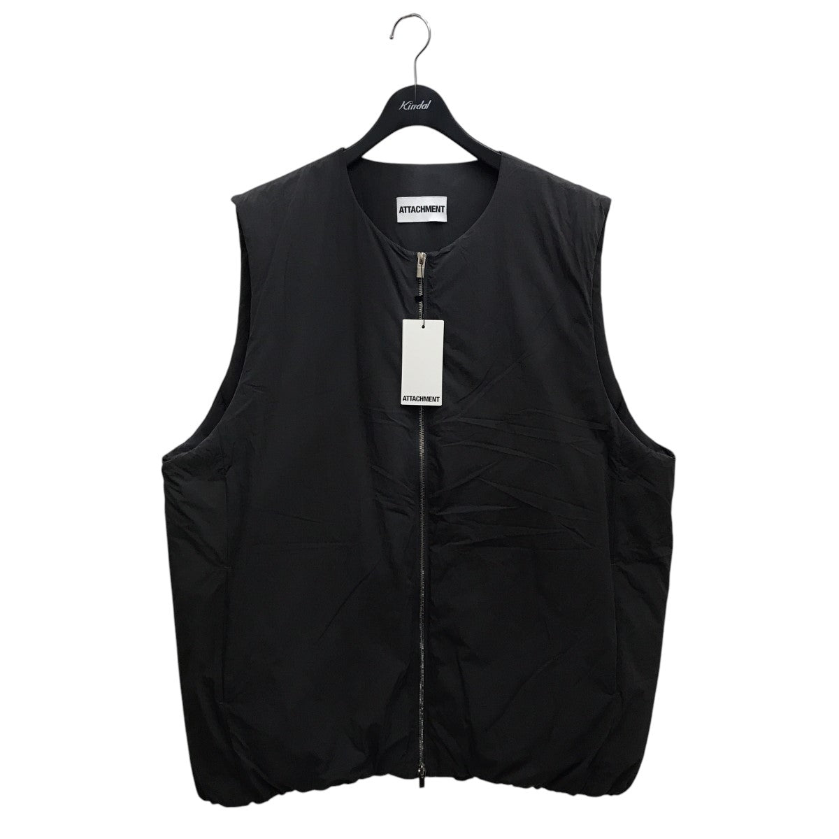 ATTACHMENT(アタッチメント) NY TAFFETA COLLARLESS DOWN VESTダウン