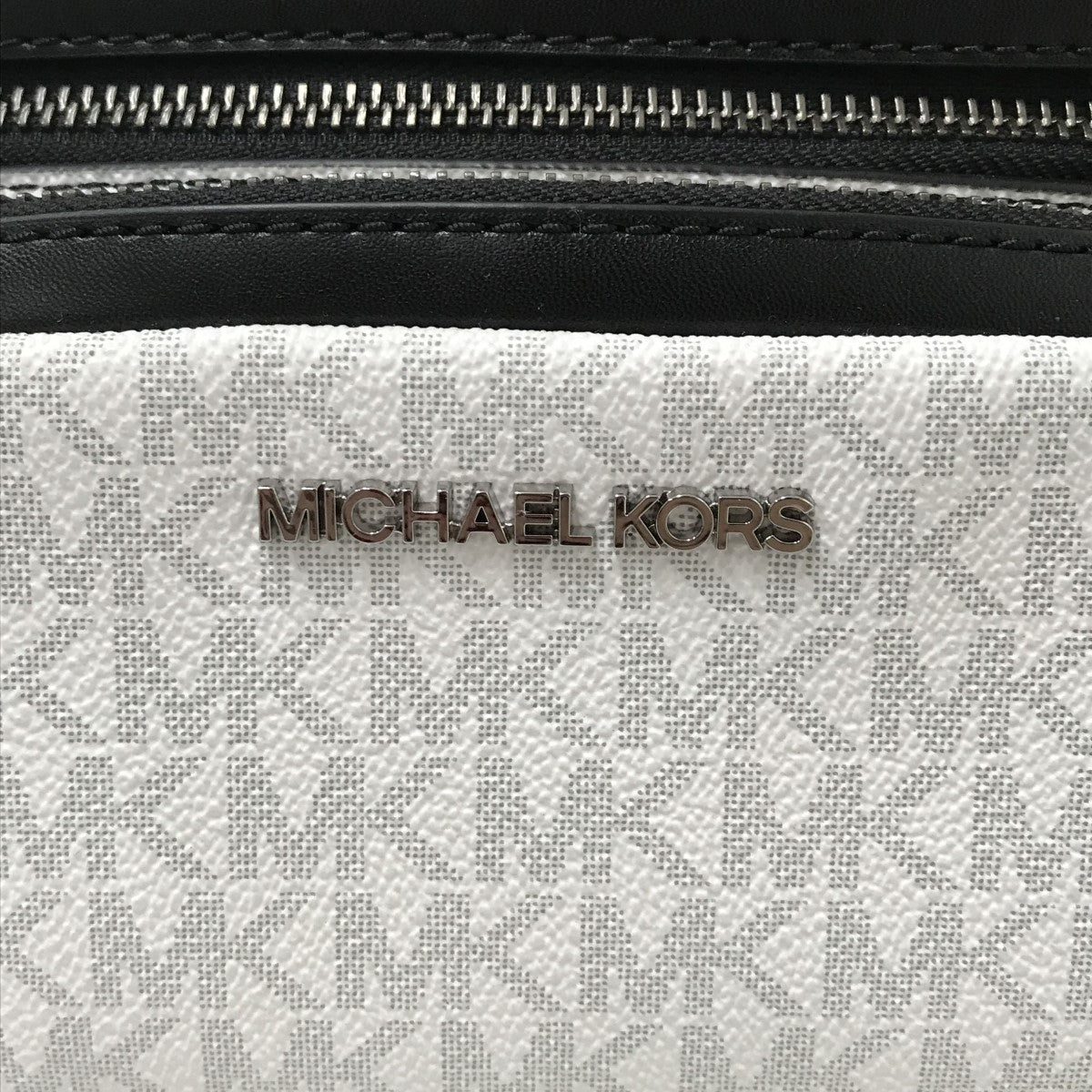 MICHAEL KORS ユーティリティボディバッグ37U1LCOY9B3535 古着・中古-3枚目のアイテム画像