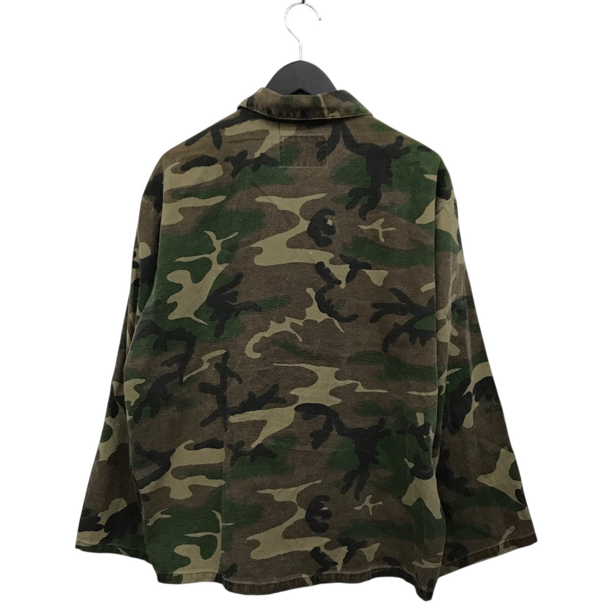 カモフラージュ柄ハンティングジャケット