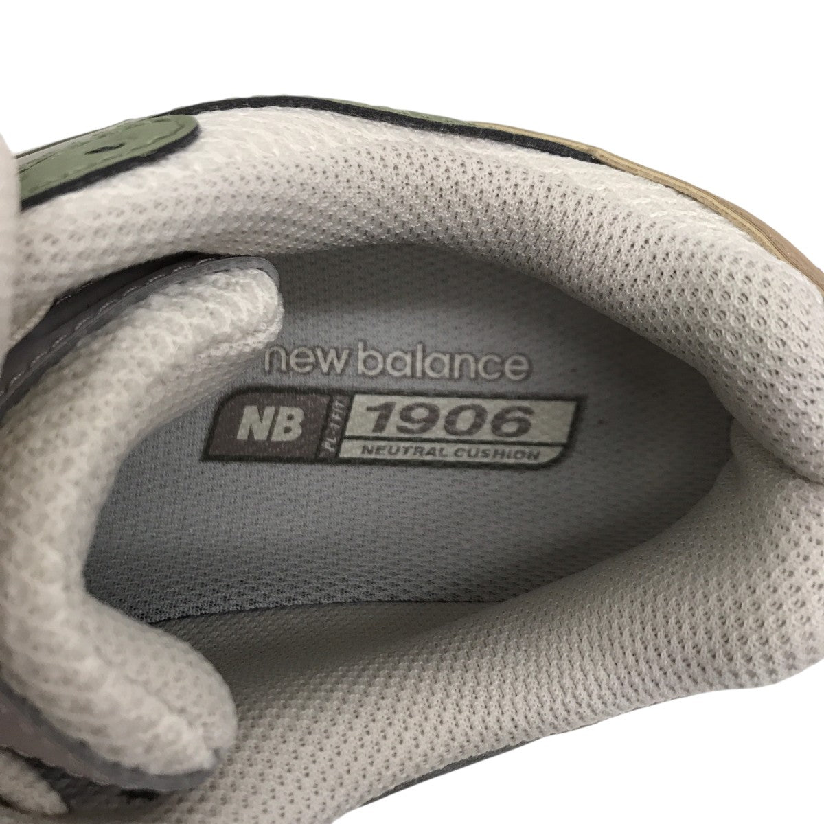 スニーカーM1906NE