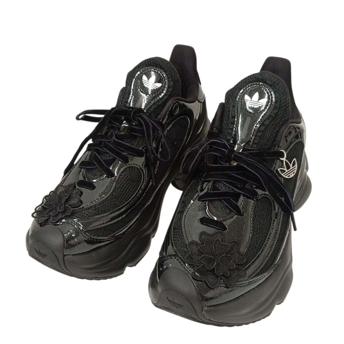 adidas(アディダス) オズヴィーナス OZVENUZスニーカーHQ2677 HQ2677