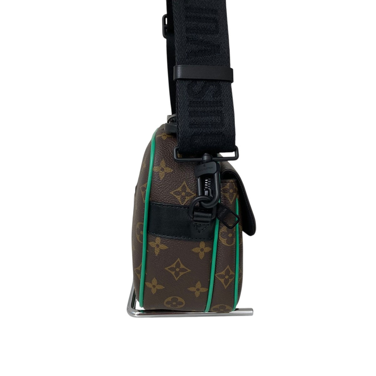 SロックメッセンジャーショルダーバッグM46246