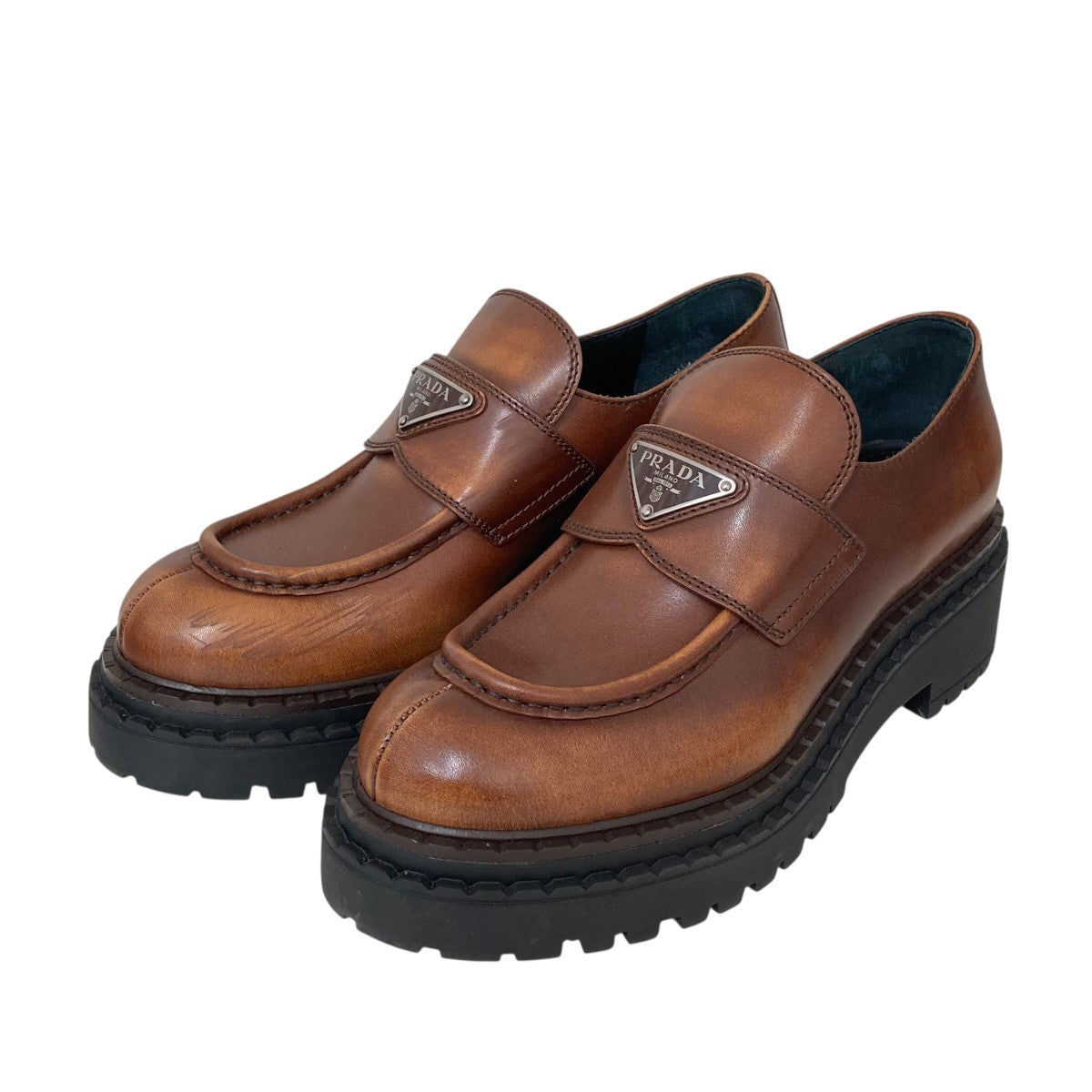 PRADA ブラッシュドレザーローファー 古着・中古-1枚目のアイテム画像