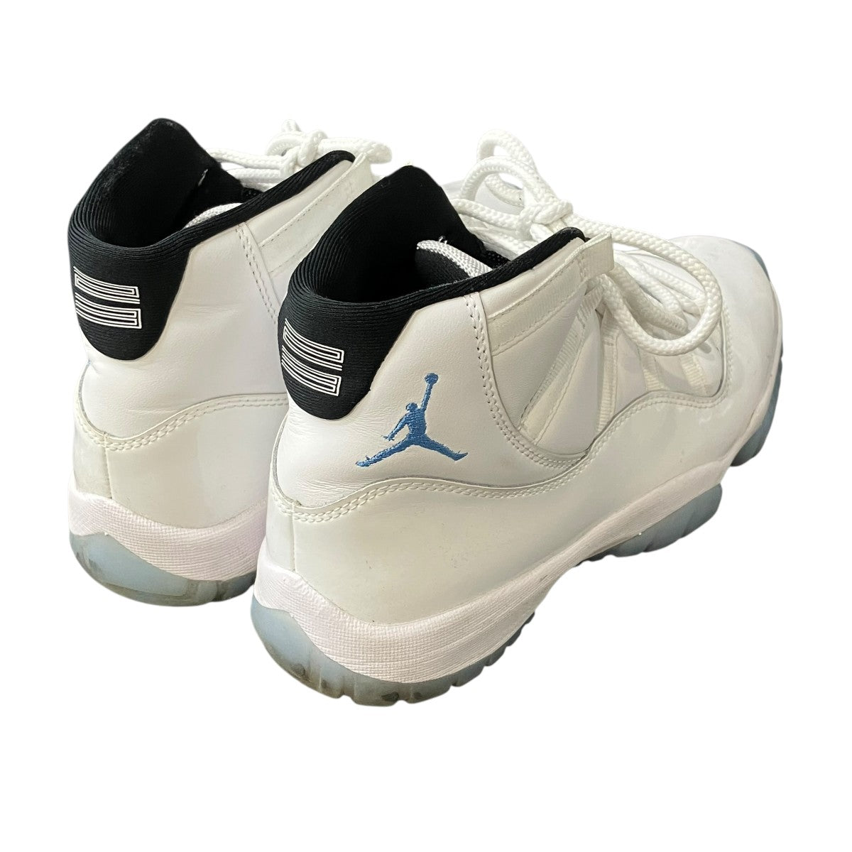 AIR JORDAN 11 RETROハイカットスニーカーCT8012-104