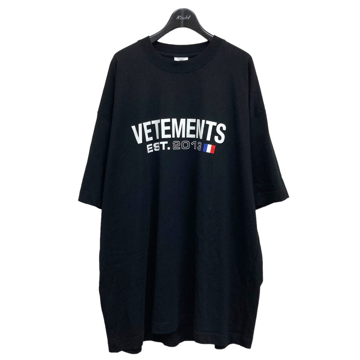 VETEMENTS(ヴェトモン) 23AW ロゴTシャツ UE54TR100B ブラック サイズ S｜【公式】カインドオルオンライン  ブランド古着・中古通販【kindal】