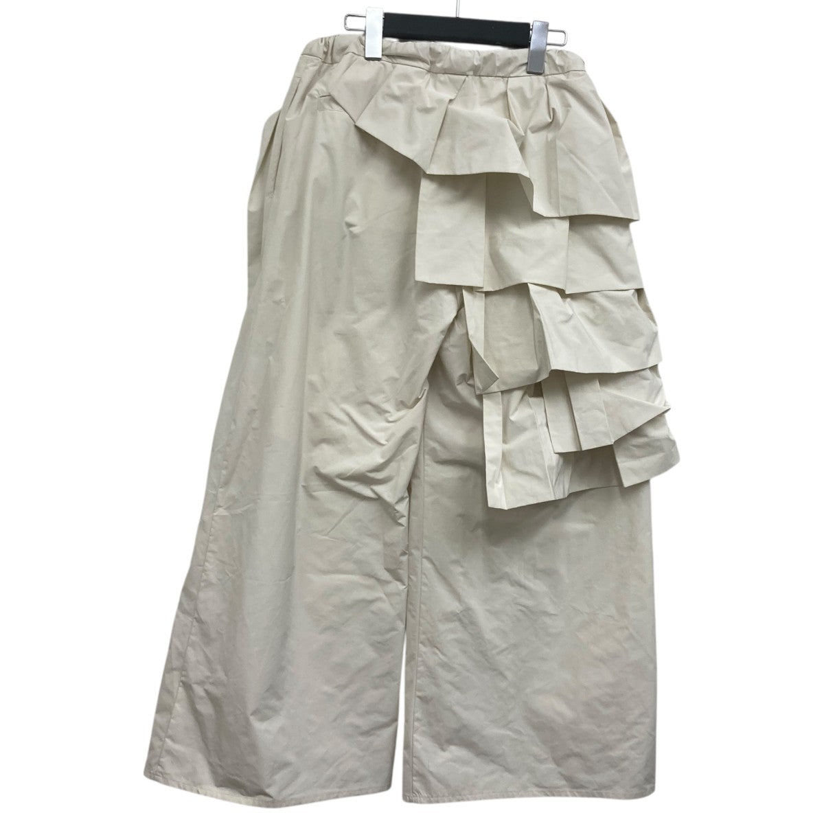 ラッフルパンツ