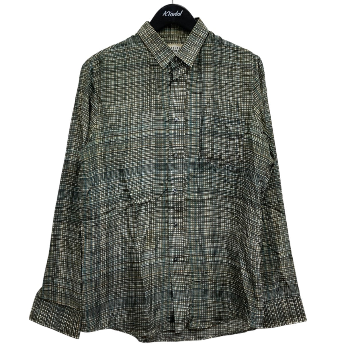 チェックシャツ