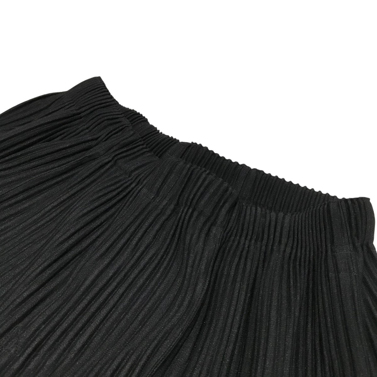 イッセイミヤケオムプリッセの23SS CARGO PANTS プリーツカーゴパンツ HP31JF175です。 HOMME PLISSE ISSEY MIYAKE ボトムス 古着・中古アイテム