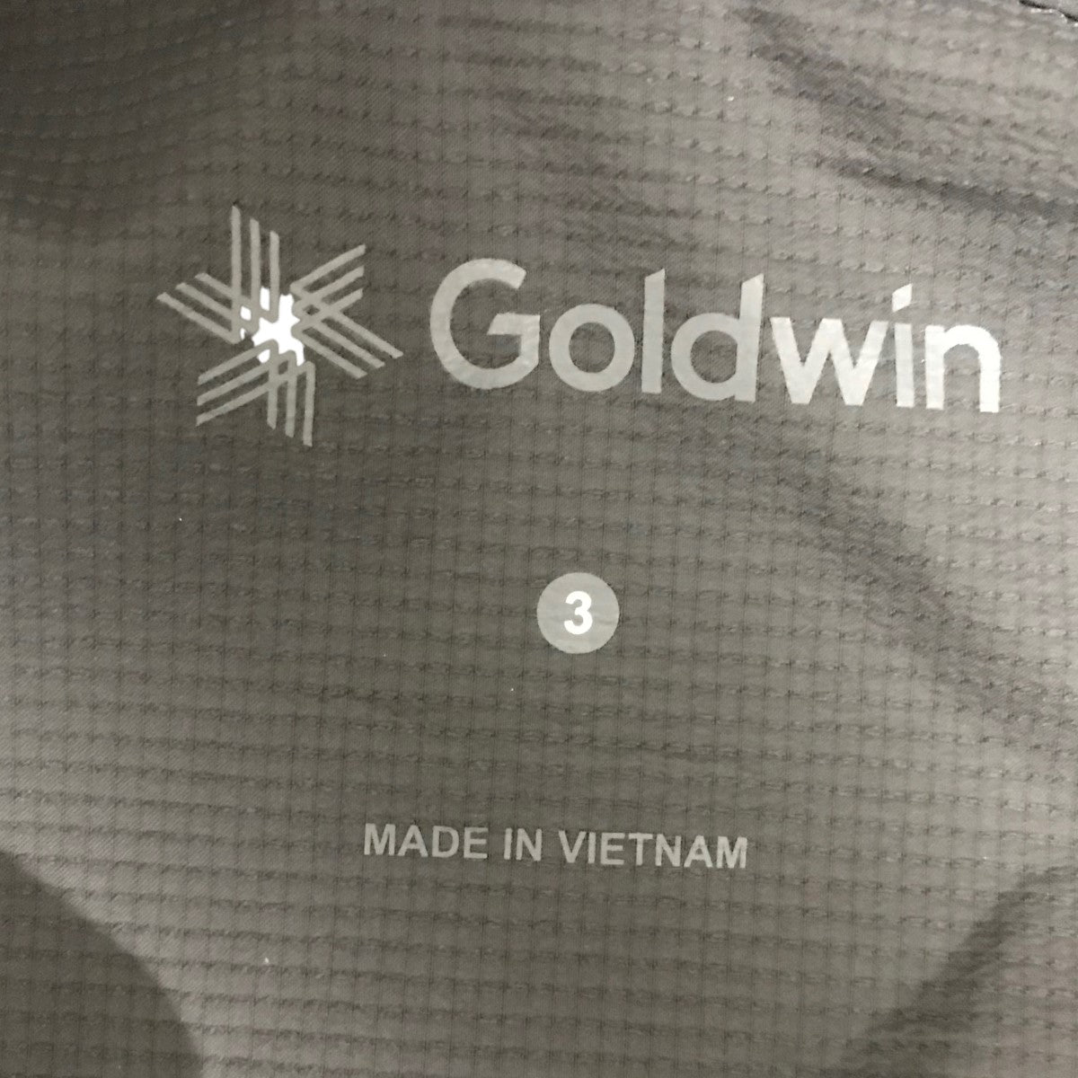 ゴールドウインのパーテックスイクイリブリウム ベスト GL14302です。 GOLDWIN 古着・中古 トップス アイテム