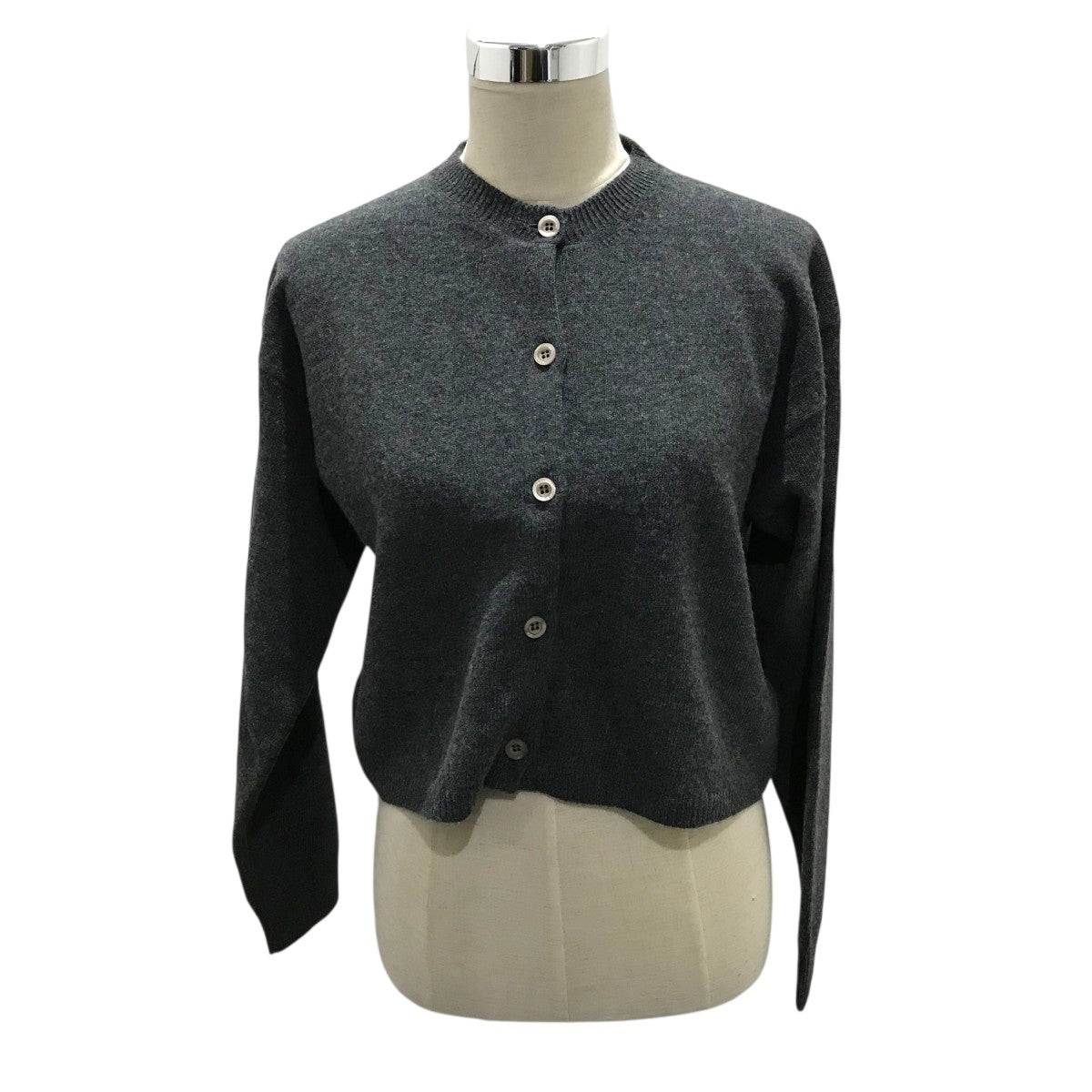 miu miu グレー刺繍カーディガン　36 miu miu グレー刺繍カーディガン 36 MiuMiu(ミュウミュウ