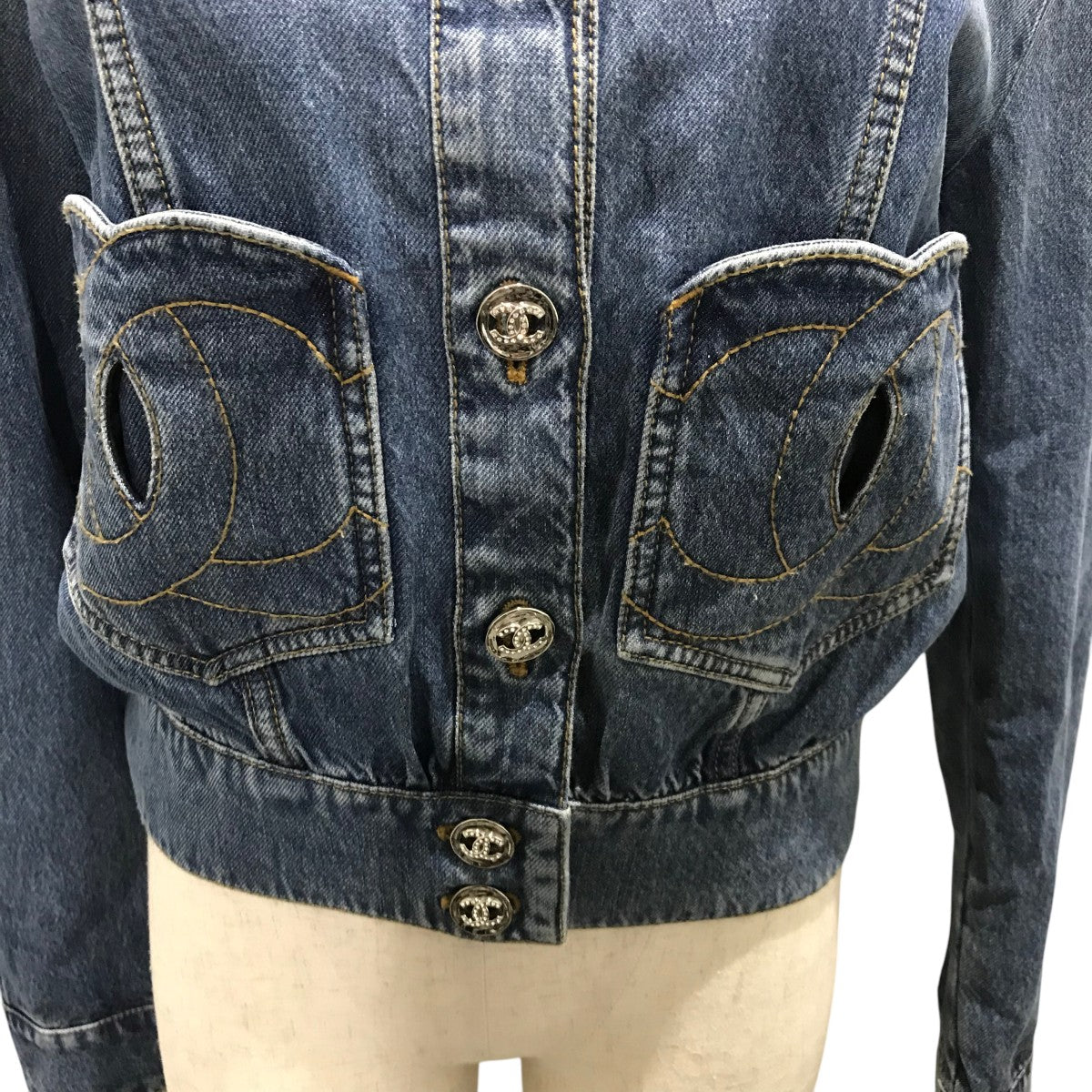 CHANEL デニムジャケットP76746V68693 古着・中古-4枚目のアイテム画像