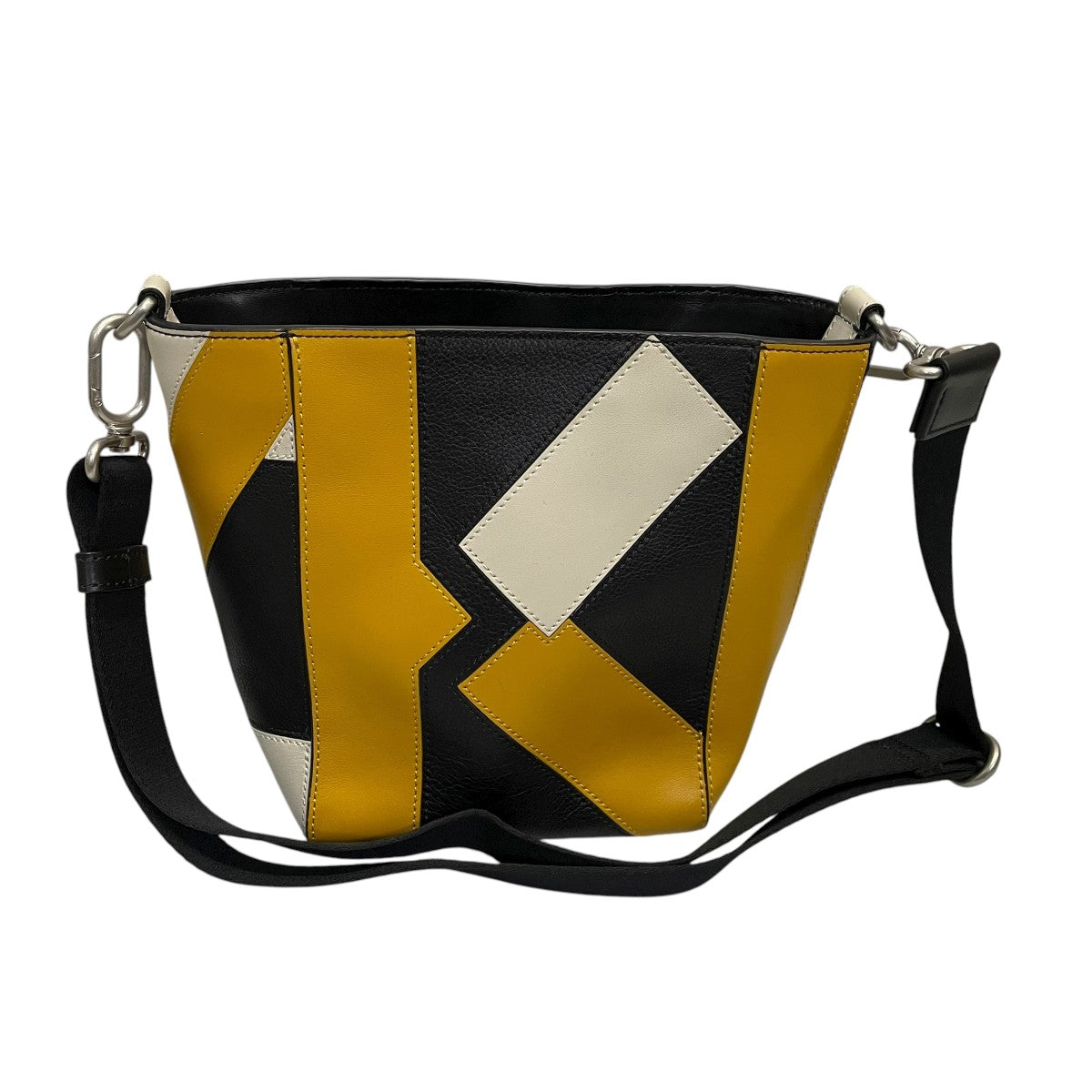 KUBE small Tote Bagショルダーバッグ