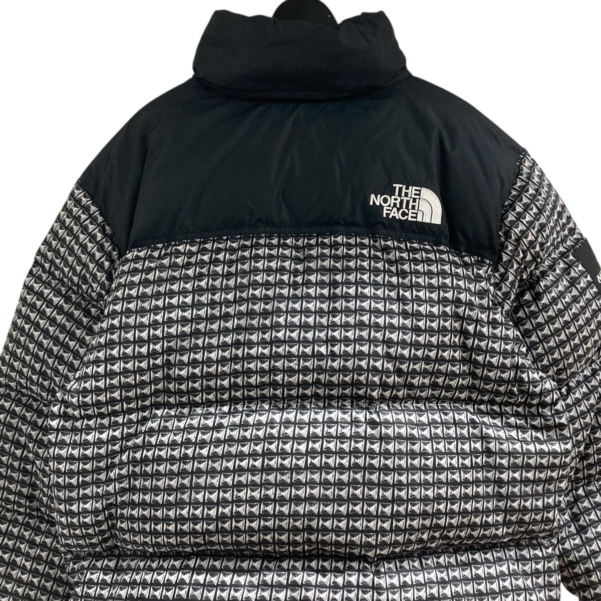 ダウンジャケットND42100I Studded Nuptse Jacket