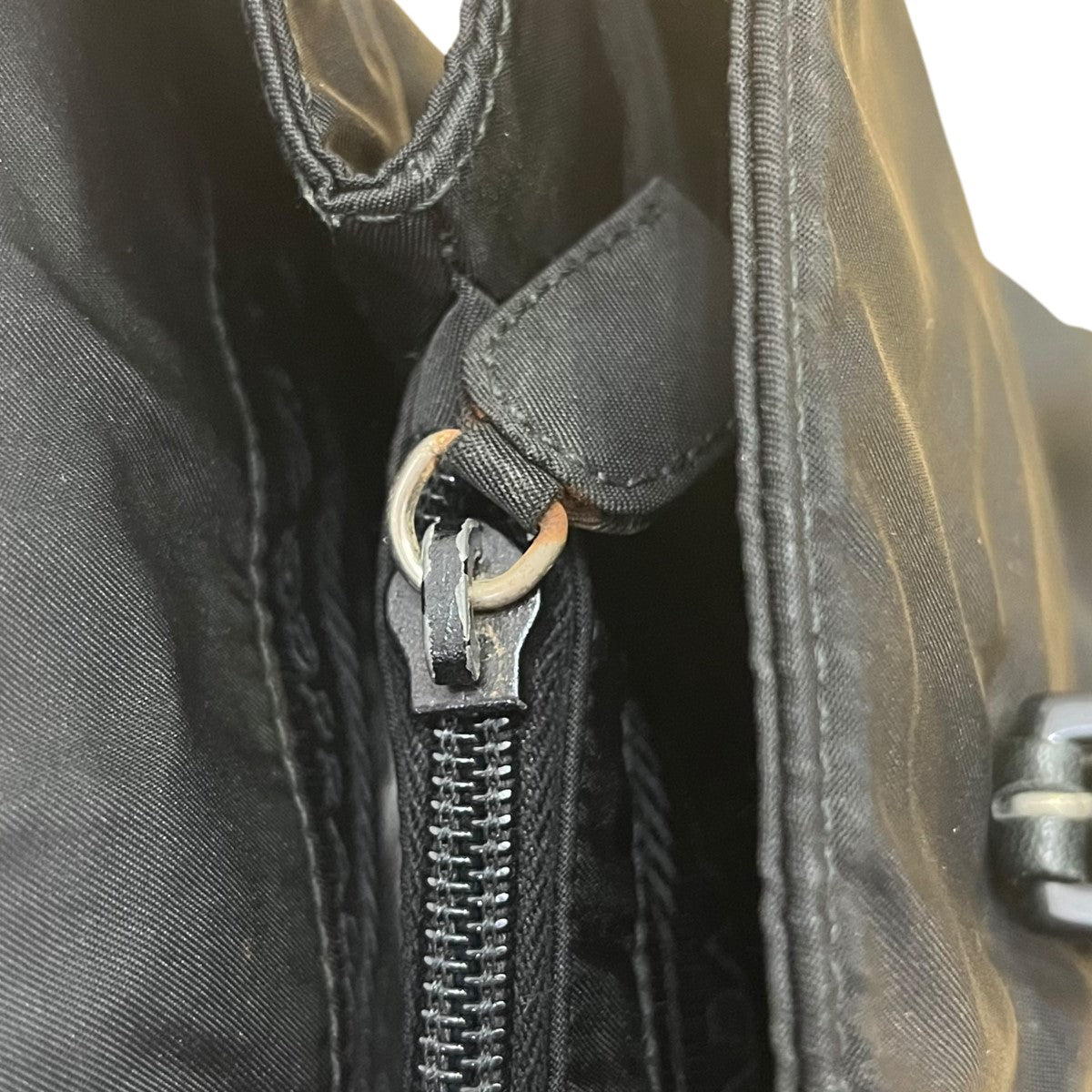 三角プレートナイロンバッグ